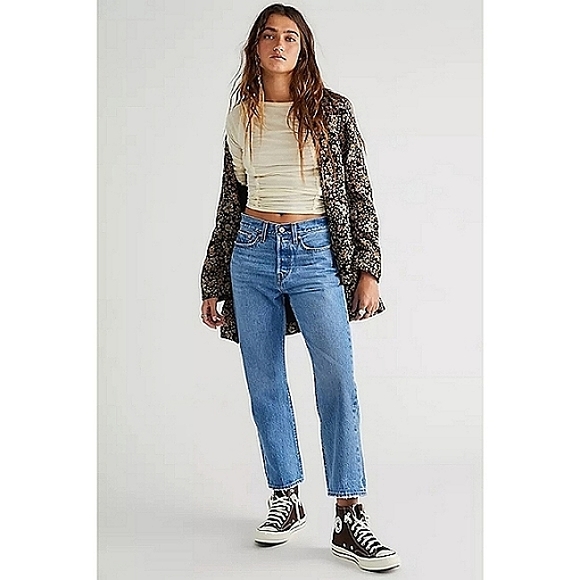 New Levi's WEDGIE STRAIGHT JEANS Size 25 & 29 - Picture 4 of 16